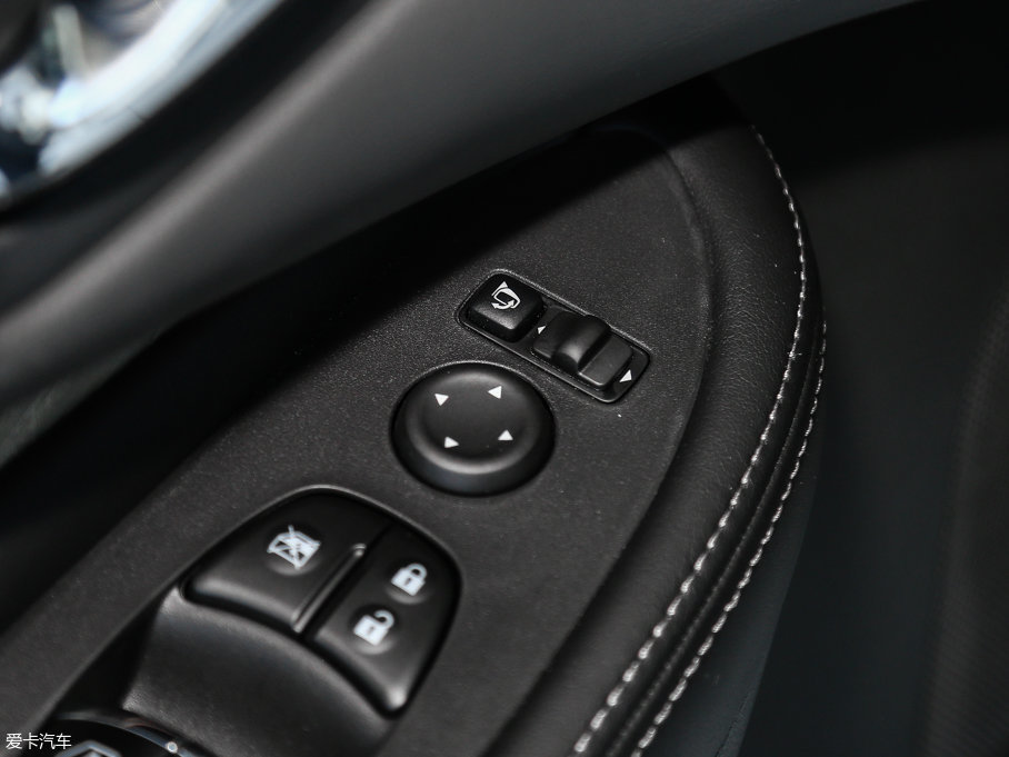 2017mHEV 2.5L S/C HEV XE HEV(q) а