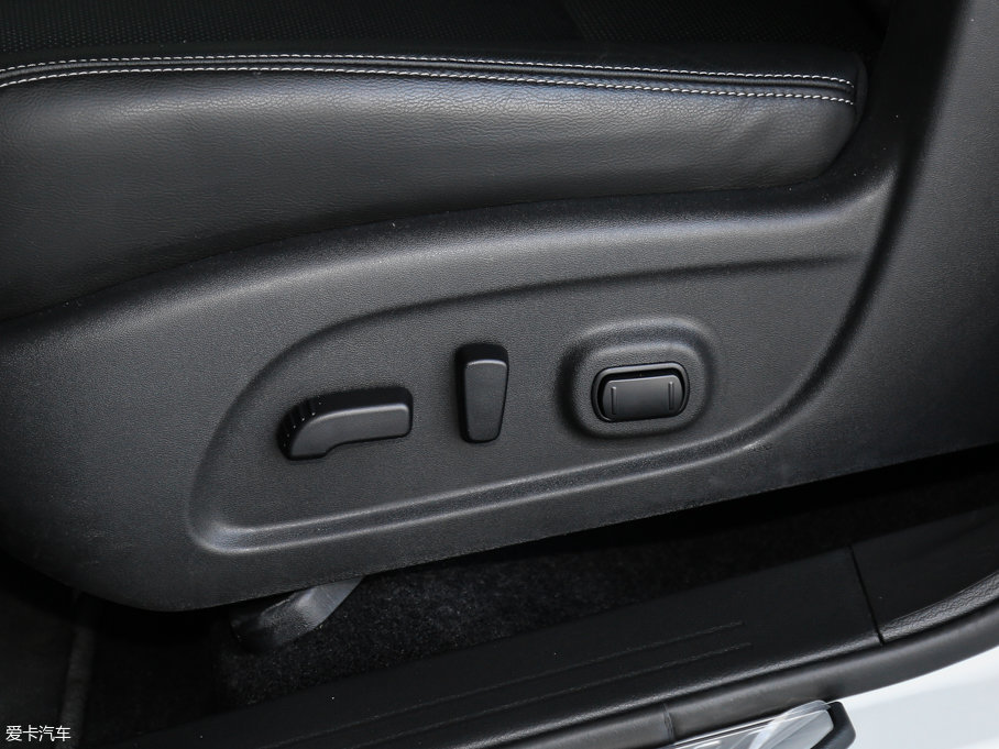 2017mHEV 2.5L S/C HEV XE HEV(q) а