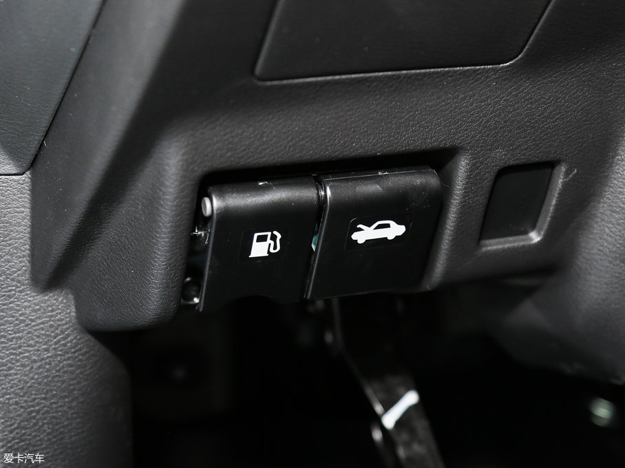 2017mHEV 2.5L S/C HEV XE HEV(q) а