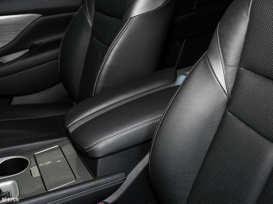 2017mHEV 2.5L S/C HEV XE HEV а