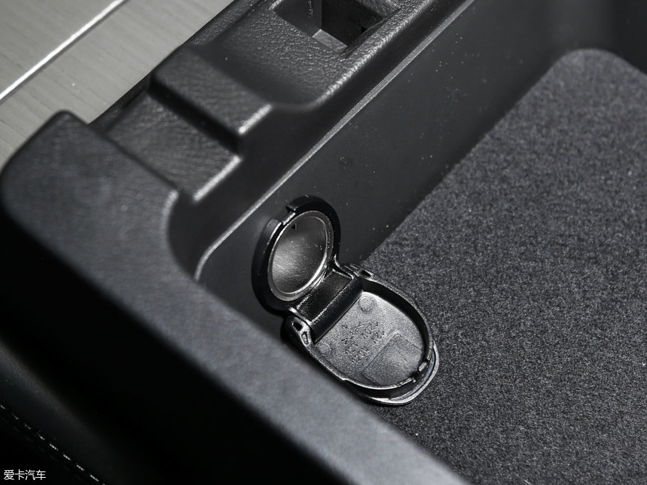 2017mHEV 2.5L S/C HEV XE HEV(q) а