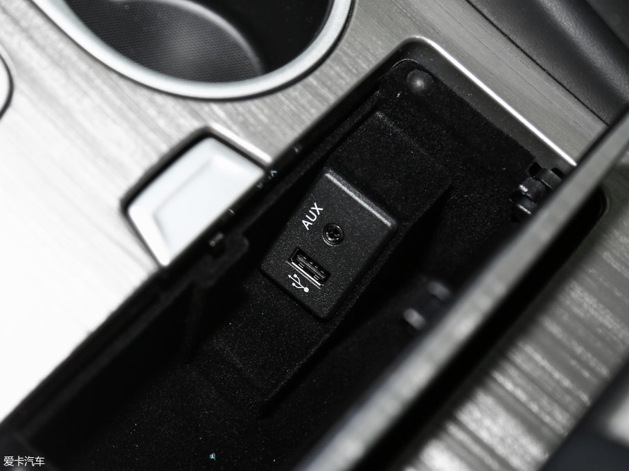 2017mHEV 2.5L S/C HEV XE HEV(q) а