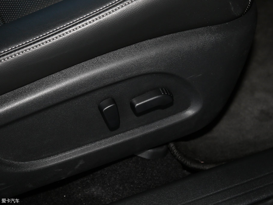 2017mHEV 2.5L S/C HEV XE HEV а