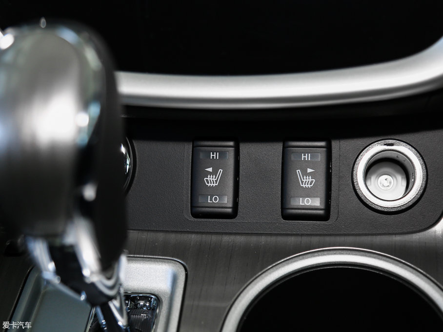 2017mHEV 2.5L S/C HEV XE HEV а