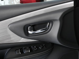 20172.5L S/C HEV XE HEV а g