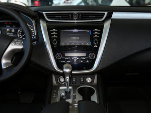 2017款2.5L S/C HEV XE HEV四驱 尊尚版 中控台