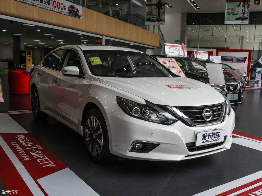 2017[ 2.0L XL Upperа