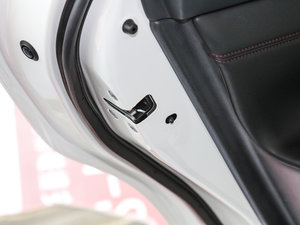 20172.0L XL Upperа g