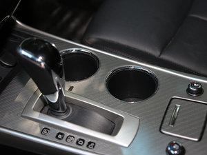 20172.0L XL Upperа g