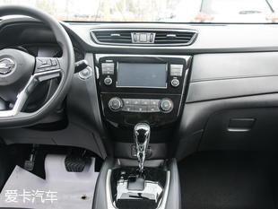 東風日產2017款奇駿