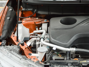 2017款2.5L CVT四驱领先版 7座 其它