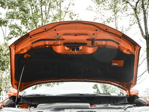 2017款2.5L CVT四驱领先版 7座 其它