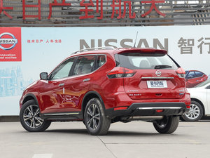 2017款2.5L CVT四驱豪华版  左后45度