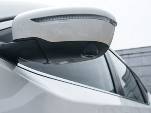 20172.0L CVT(q)m  (x)(ji)^