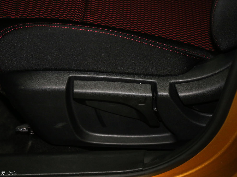 2017п 2.0L XL CVTӢ