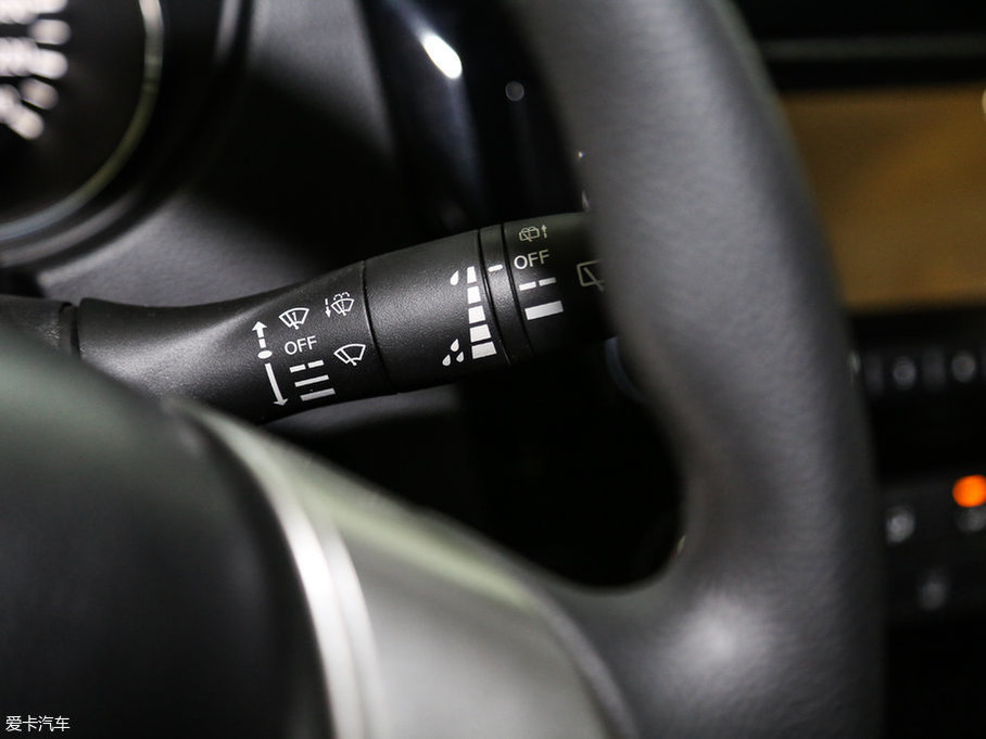 2017п 2.0L XL CVTӢ