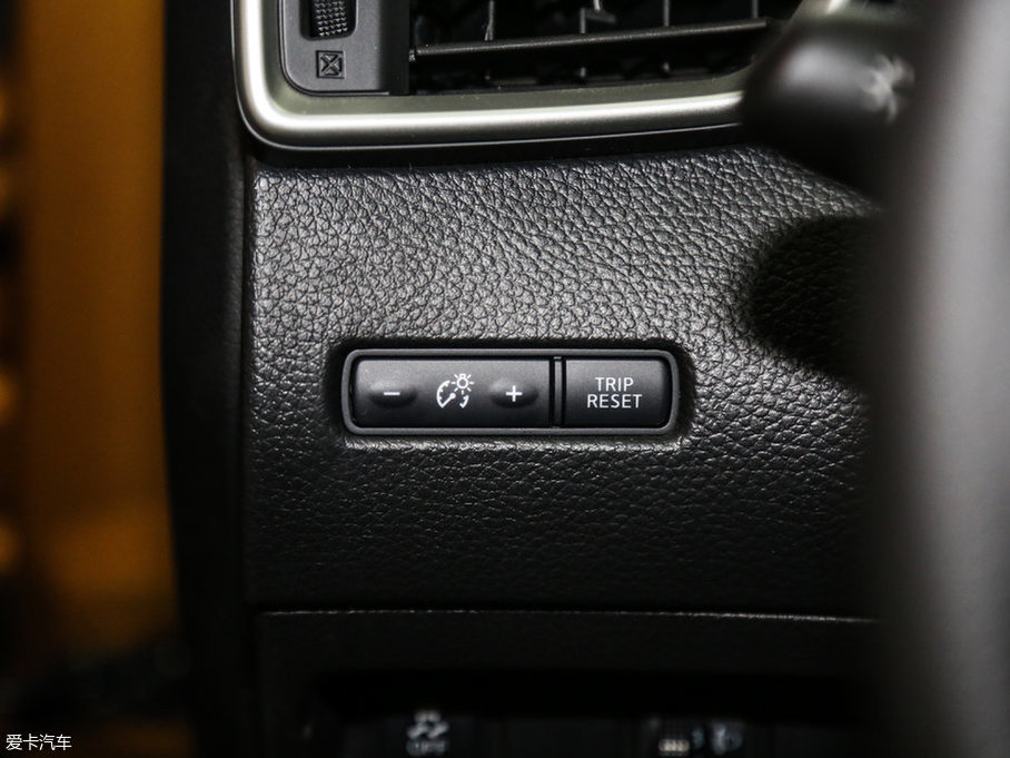 2017п 2.0L XL CVTӢ