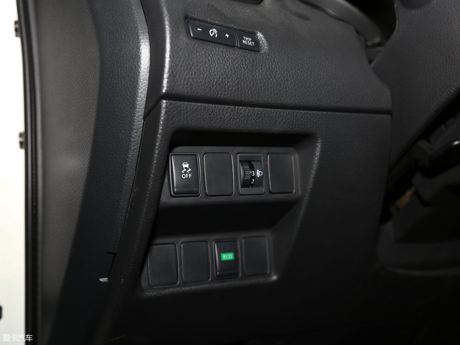 2017п 2.0L XL CVTӢ