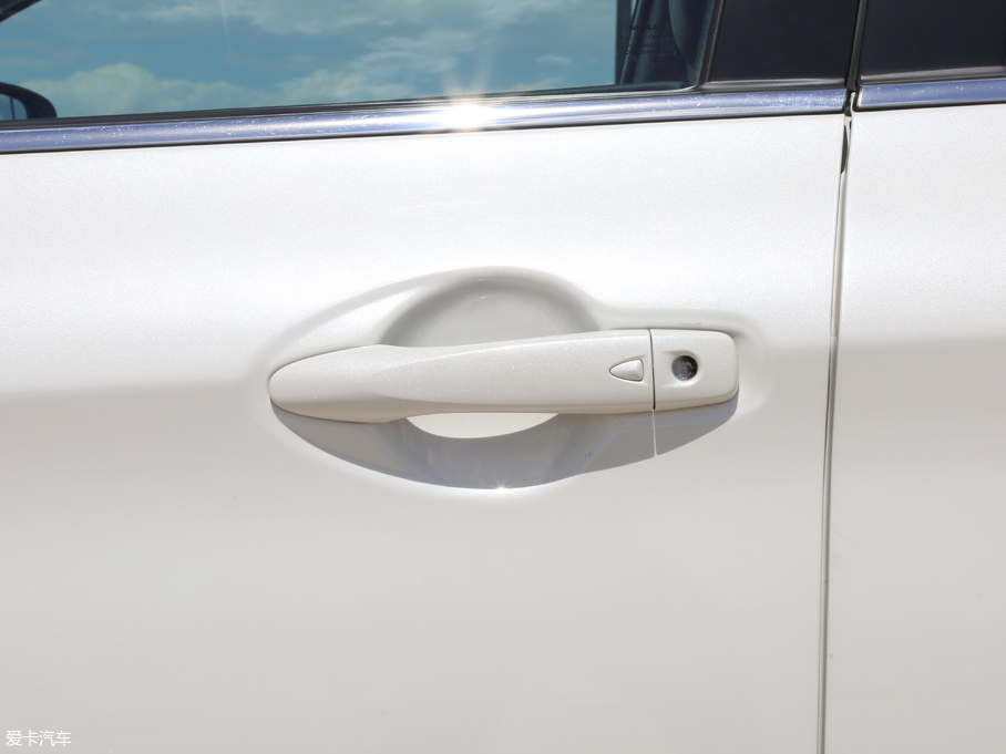 2017п 2.0L XV TOP CVTŞ