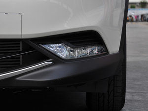 2017款2.0L XV CVT智享版 前雾灯