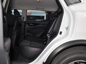 2017款2.0L XV CVT智享版 后排空间