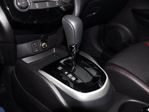 2017款2.0L XV CVT智享版 换挡杆