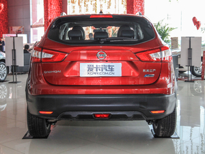 20172.0L XV Prem CVTA 	