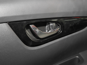 20172.0L XV Prem CVTA g