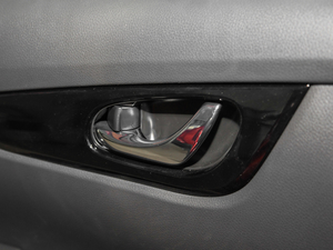 20172.0L XV Prem CVTA g