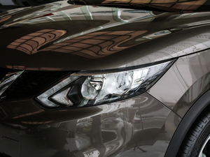 20172.0L XV Prem CVTA ^