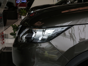 20172.0L XV Prem CVTA ^