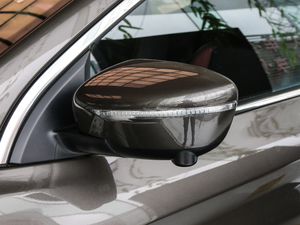 20172.0L XV Prem CVTA ^