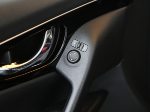 20172.0L XV Prem CVTA g