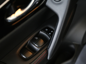 20172.0L XV Prem CVTA g