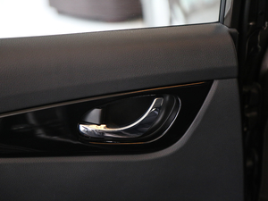 20172.0L XV Prem CVTA g