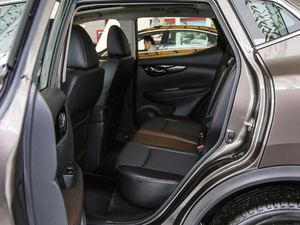 20172.0L XV Prem CVTA g