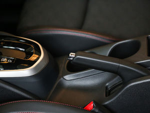 20172.0L XV Prem CVTA п؅^