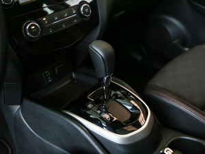 20172.0L XV Prem CVTA п؅^