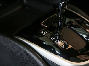 20172.0L XV Prem CVTA п؅^