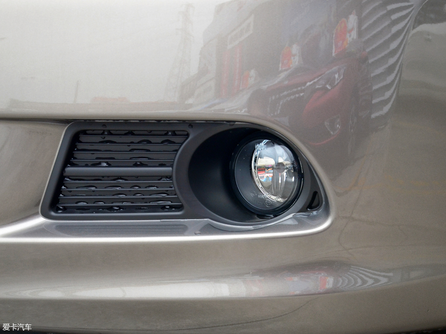 2018܎  1.6XE CVTm V