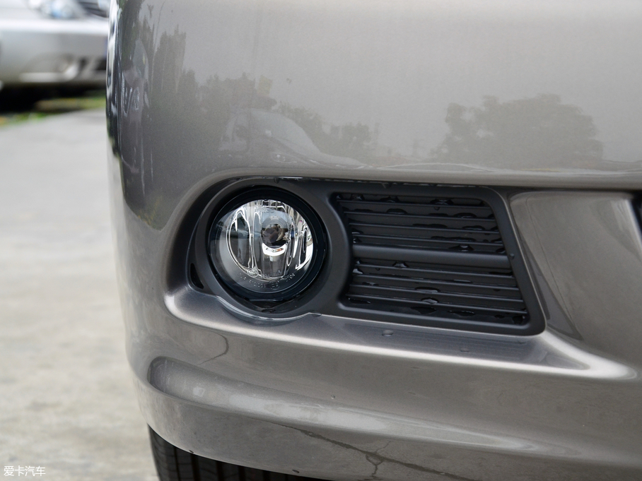 2018܎  1.6XE CVTm V