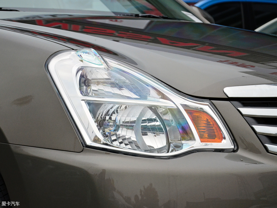 2018܎  1.6XE CVTm V