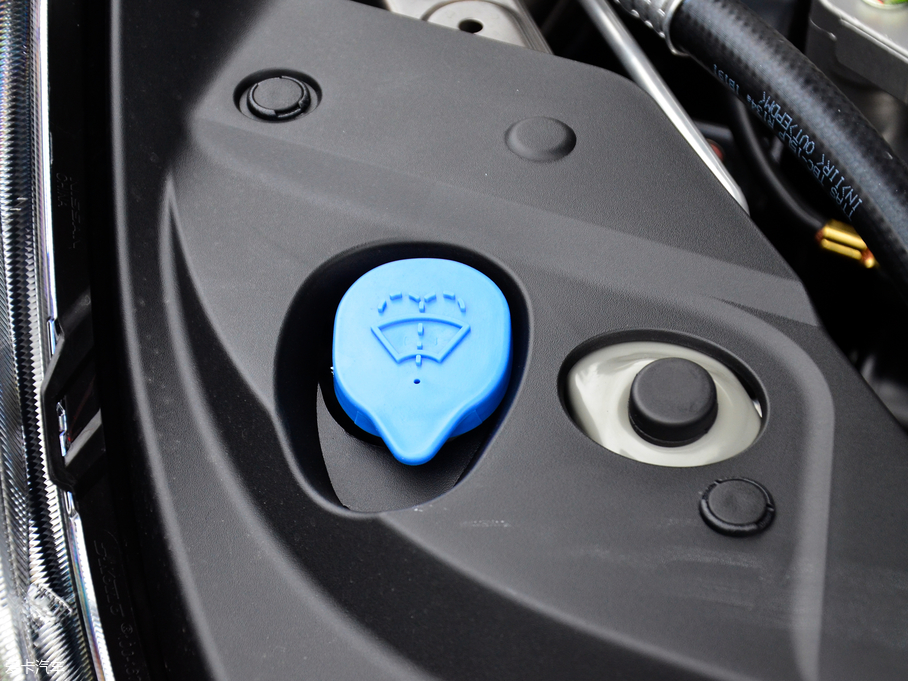 2018܎  1.6XE CVTm V