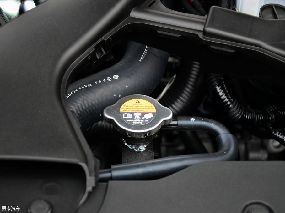 2018܎  1.6XE CVTm V