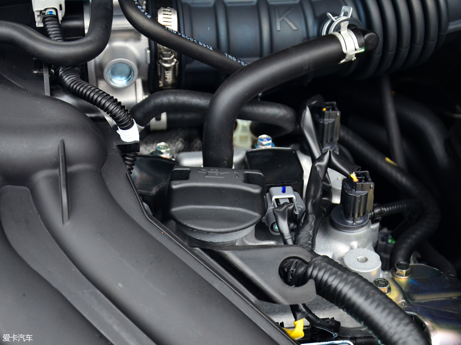 2018܎  1.6XE CVTm V