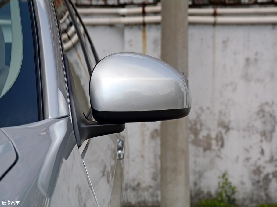 2018܎  1.6XE CVTm V