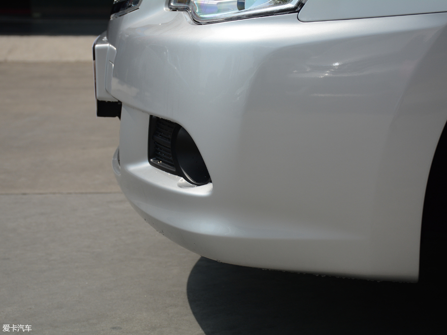 2018܎  1.6XE CVTm V