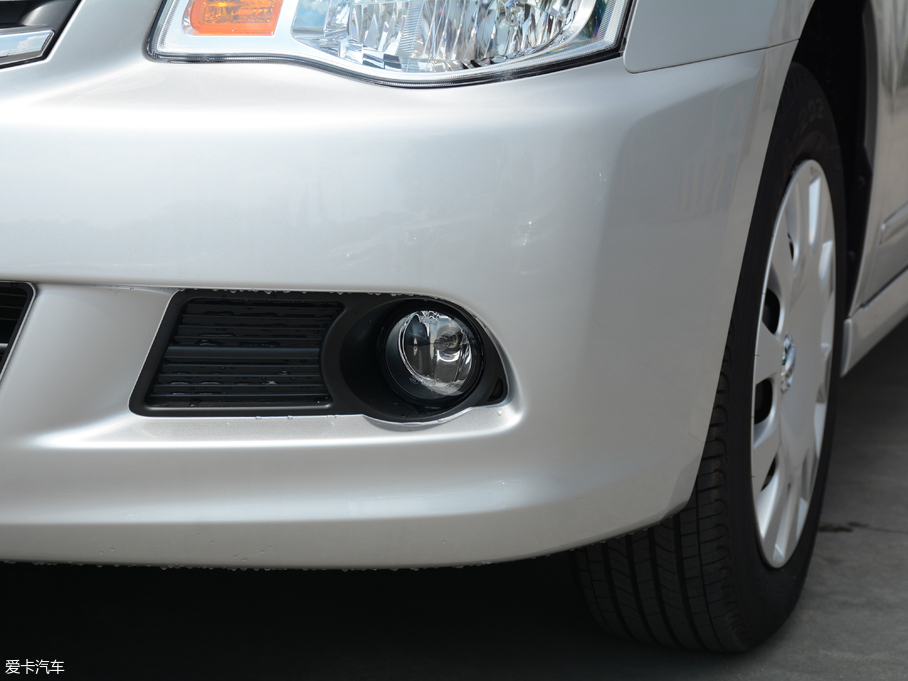 2018܎  1.6XE CVTm V