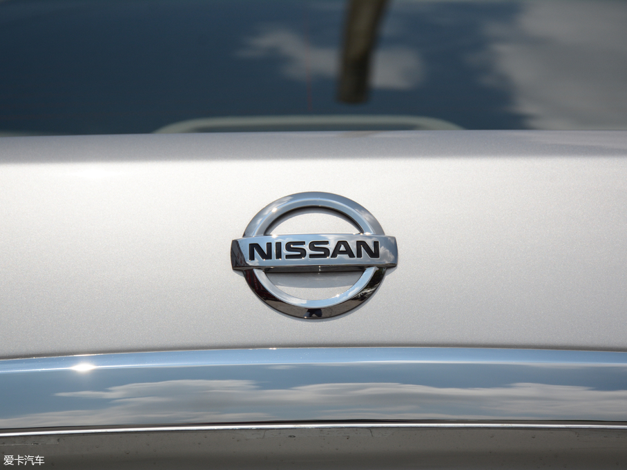 2018܎  1.6XE CVTm V