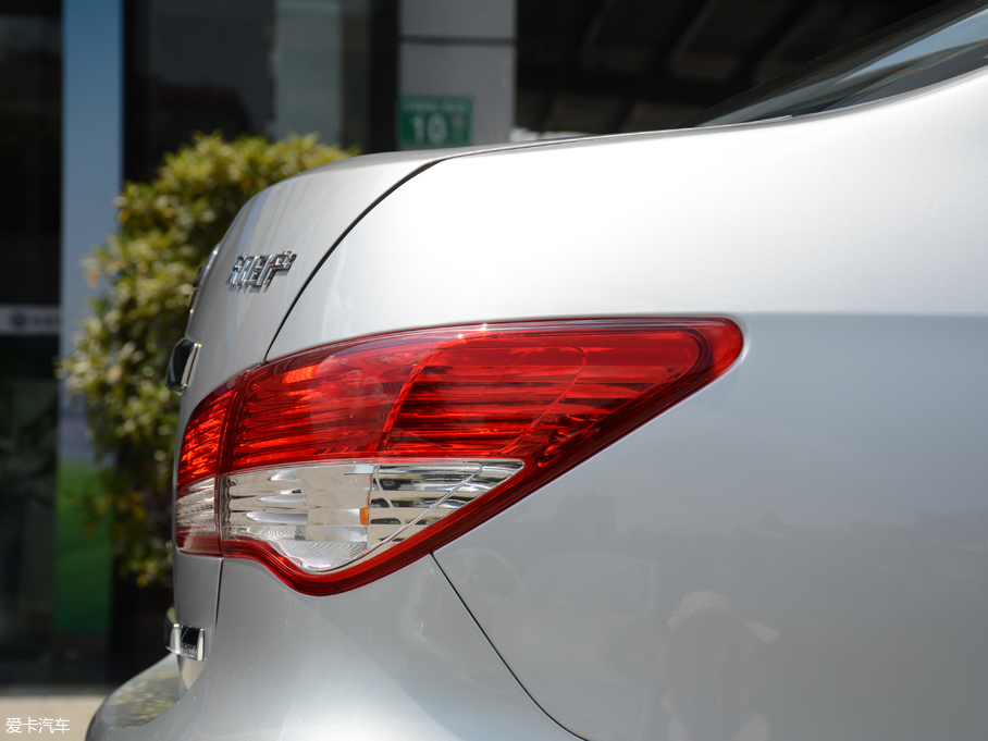 2018܎ (jng) 1.6XE CVTm V